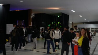 FEIRA DE NEGÓCIOS MOVIMENTA CAMPUS