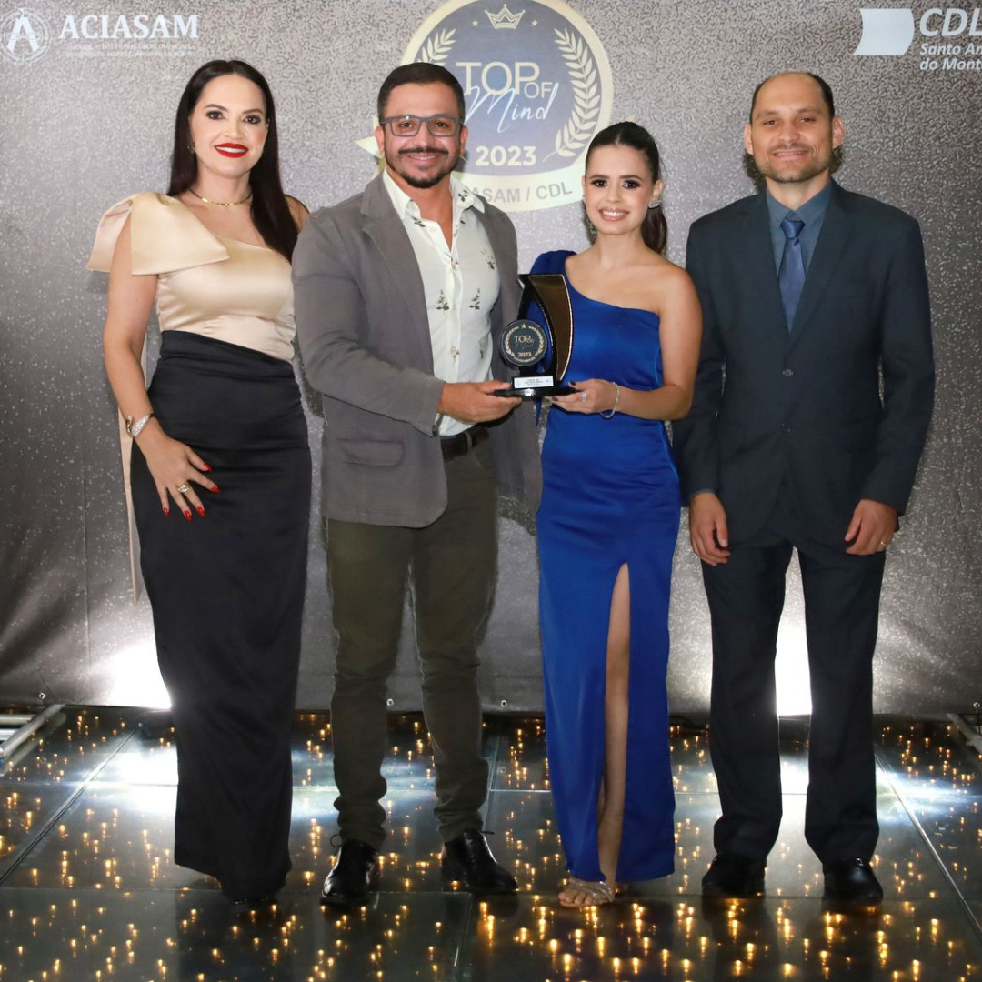 EAD DO UNIFOR-MG RECEBE PRÊMIO TOP OF MIND EM SANTO ANTÔNIO DO MONTE
