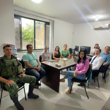 PROFESSORES DO CURSO DE MEDICINA VETERINÁRIA DO UNIFOR-MG PARTICIPAM DE REUNIÃO SOBRE A CAUSA ANIMAL EM FORMIGA-MG