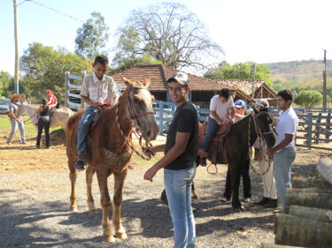 PROJETO ”AMIGOS DA EQUOTERAPIA” DIVULGA CRONOGRAMA PARA O 1º SEMESTRE DE 2025