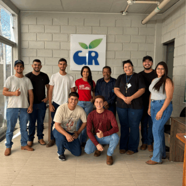 ALUNOS DE ENGENHARIA AGRONÔMICA DO UNIFOR-MG REALIZAM VISITA TÉCNICA NA GERMINAR MUDAS