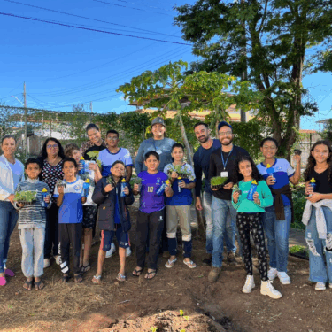 EM PARCERIA COM O UNIFOR-MG, PROJETO “HORTA URBANA” TRANSFORMA ESPAÇOS PÚBLICOS E ESCOLARES EM FORMIGA-MG