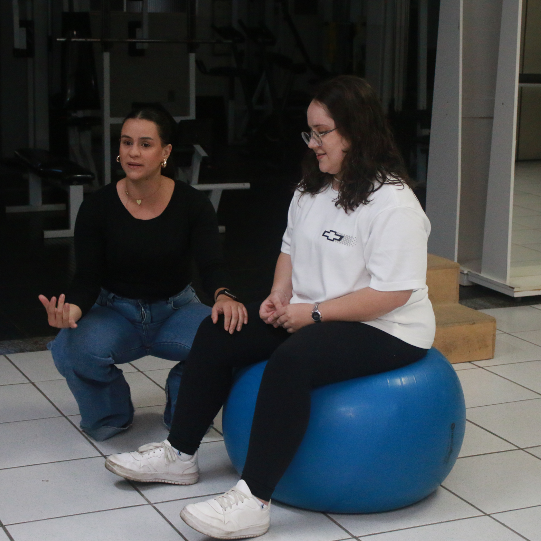 EGRESSOS DE FISIOTERAPIA RETORNAM AO UNIFOR-MG PARA COMPARTILHAR EXPERIÊNCIAS EM AULAS PRÁTICAS