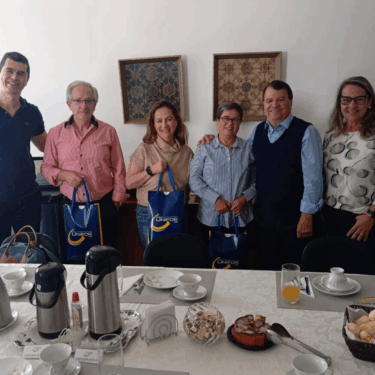 PALESTRANTES DA XXI MIPE VISITAM O CAMPUS DO UNIFOR-MG E FAZENDA LABORATÓRIO