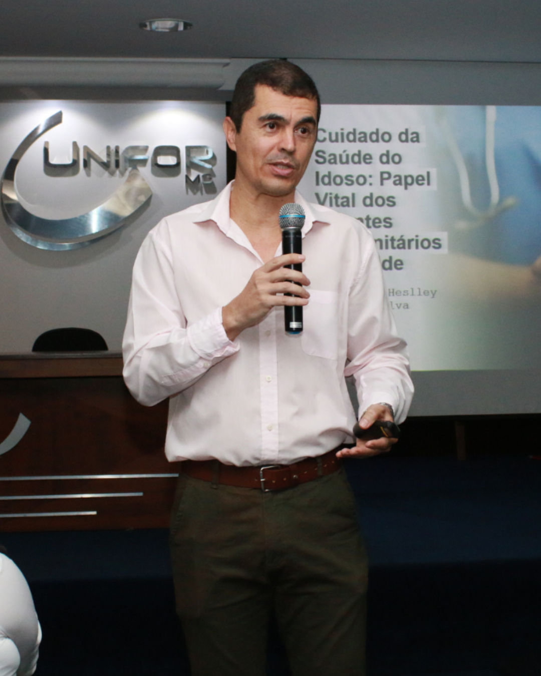 PROJETO DE EXTENSÃO DO CURSO DE ENFERMAGEM DO UNIFOR-MG SE TRANSFORMA EM ARTIGO CIENTÍFICO E É PUBLICADO EM REVISTA NACIONAL