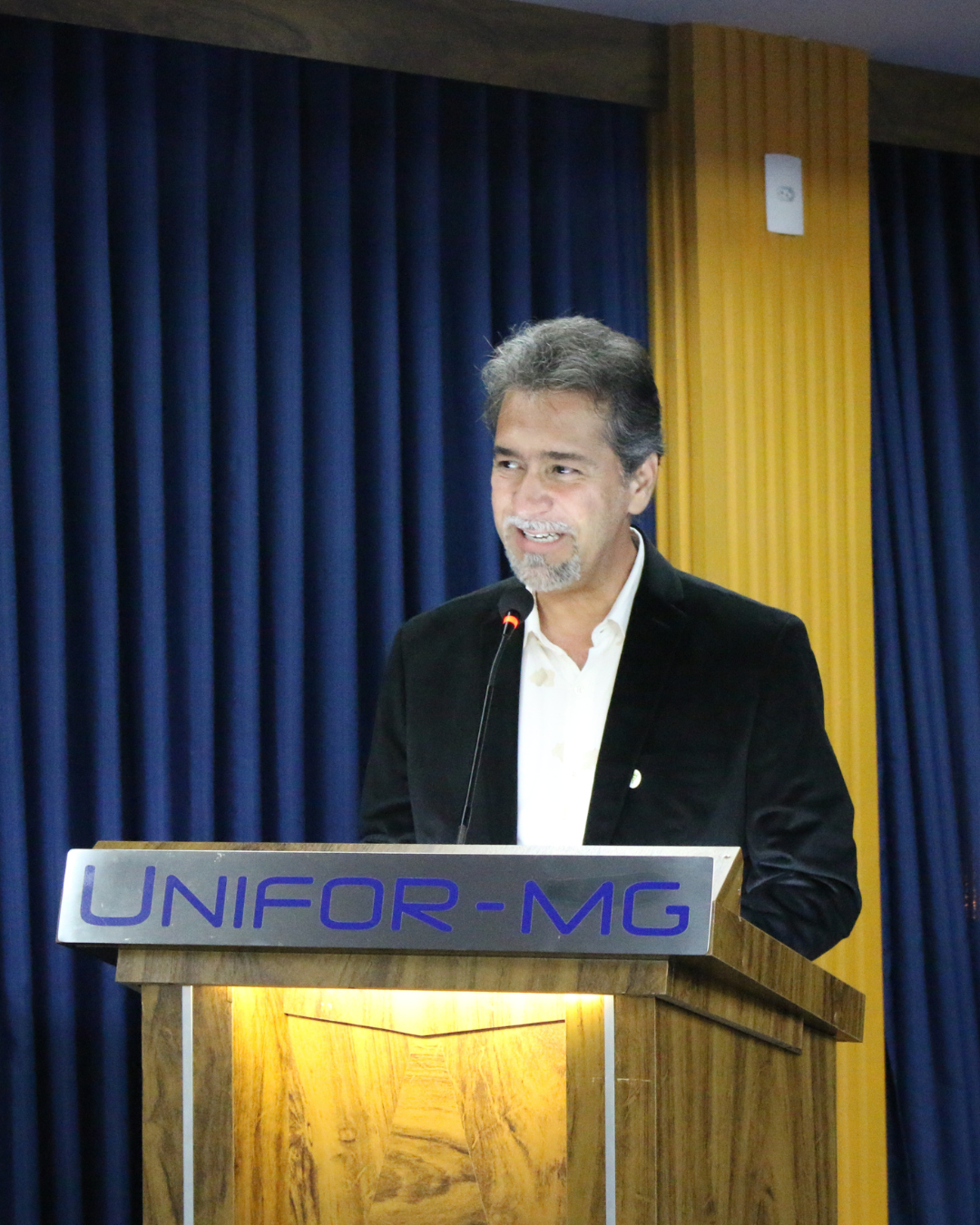 XIII ENAFISIO É MARCADO PELA COMEMORAÇÃO DOS 20 ANOS DO CURSO DE FISIOTERAPIA NO UNIFOR-MG