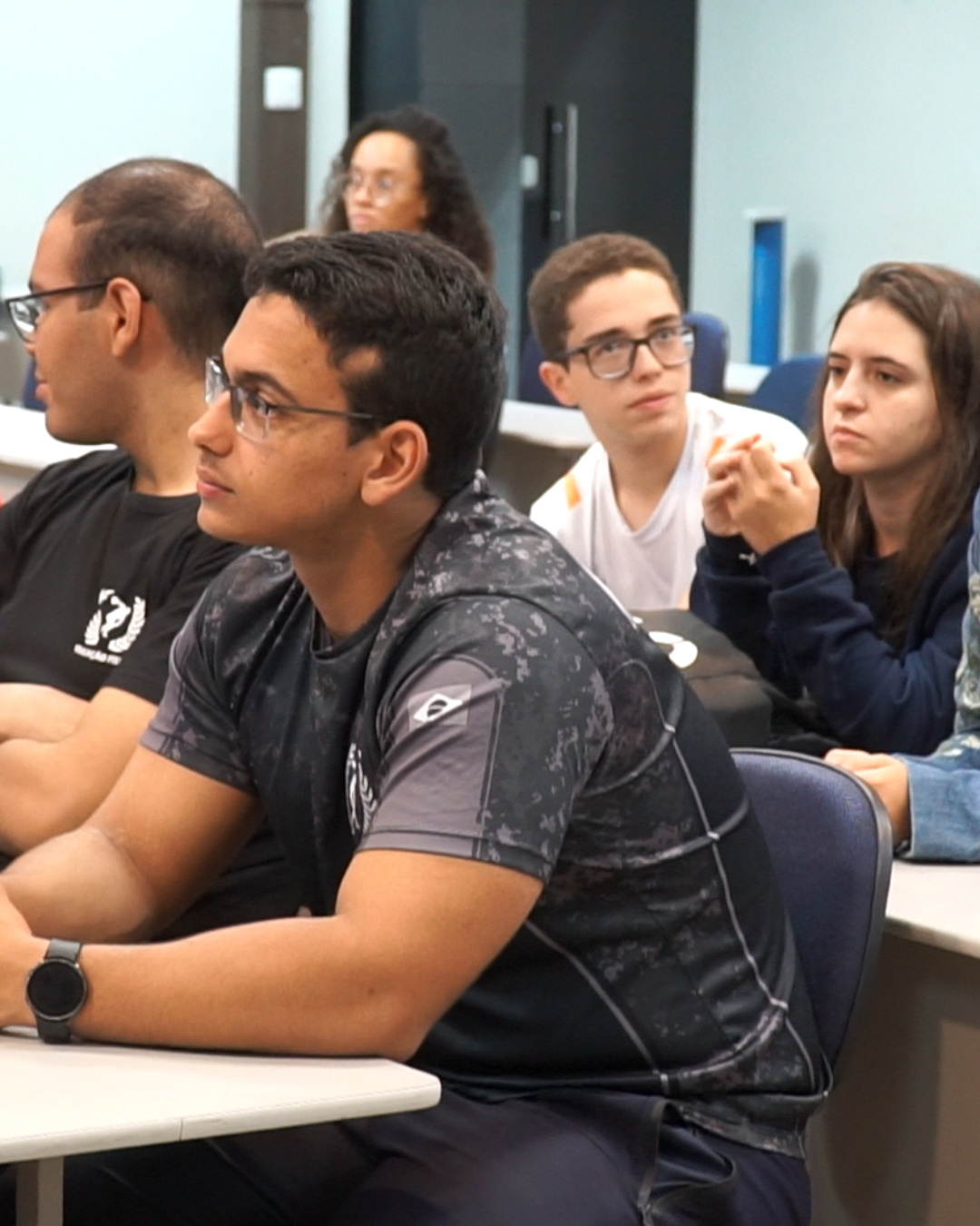 JAFE 2025 REÚNE ESTUDANTES E PROFISSIONAIS EM NOITE DE CONHECIMENTO E SOLIDARIEDADE NO UNIFOR-MG