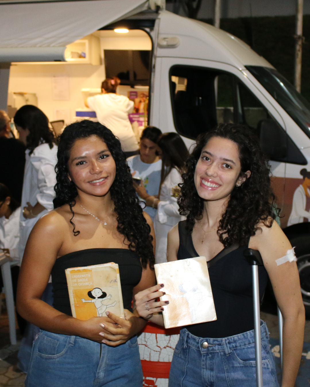 VACIMÓVEL PROMOVE ATUALIZAÇÃO DA CADERNETA DE VACINAÇÃO NO CENTRO UNIVERSITÁRIO DE FORMIGA