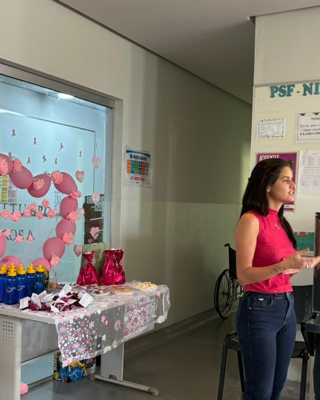 OUTUBRO ROSA: ALUNOS DE ENFERMAGEM DO UNIFOR-MG REALIZAM AÇÃO NA UBS SOUSA E SILVA