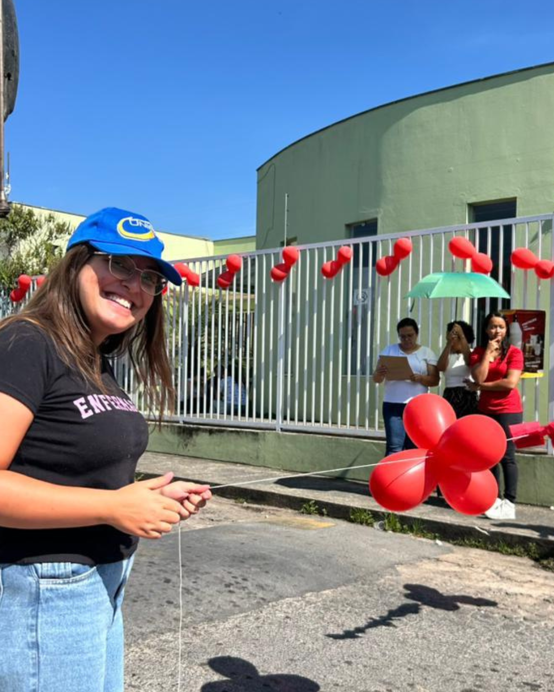 ALUNOS DE ENFERMAGEM DO UNIFOR-MG REALIZAM AÇÃO NO DIA MUNDIAL DE LUTA CONTRA A AIDS