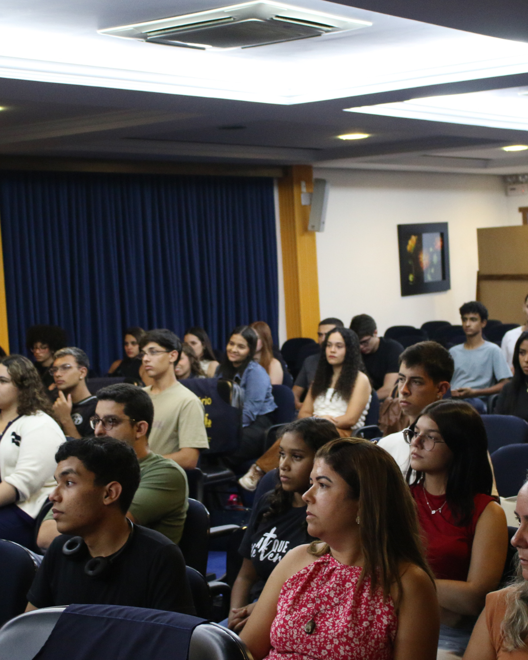 AULA INAUGURAL DO CURSO DE DIREITO REÚNE CALOUROS E ESPECIALISTAS NO UNIFOR-MG