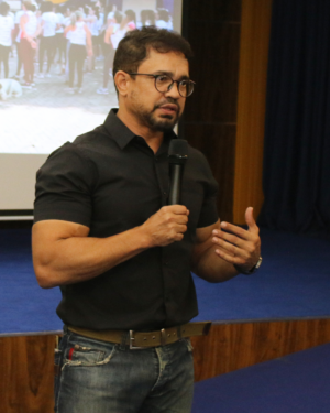 PSICOLOGIA EM CENA PROMOVE DEBATE SOBRE PRÁTICAS EM SESSÕES DE TERAPIA NO UNIFOR-MG