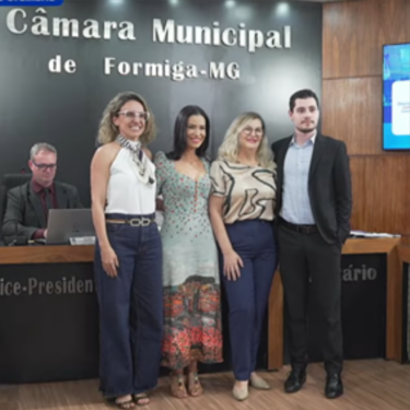 PROJETO DE ALUNOS DE DIREITO DO UNIFOR-MG INSPIRA LEI MUNICIPAL EM FORMIGA
