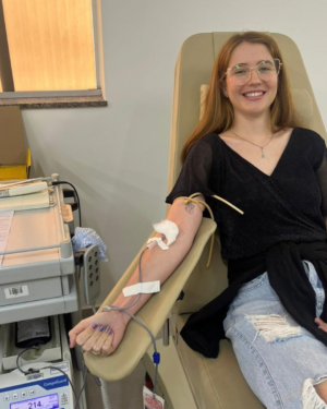 ACADÊMICAS DE ENFERMAGEM DO UNIFOR-MG PARTICIPAM DE DOAÇÃO DE SANGUE NO PACE FORMIGA
